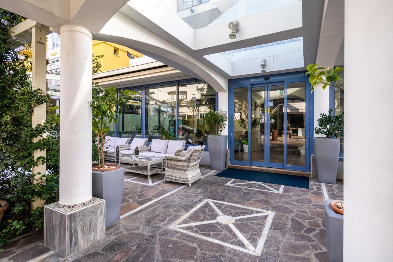Royal Boutique Hotel Риччоне Екстер'єр фото