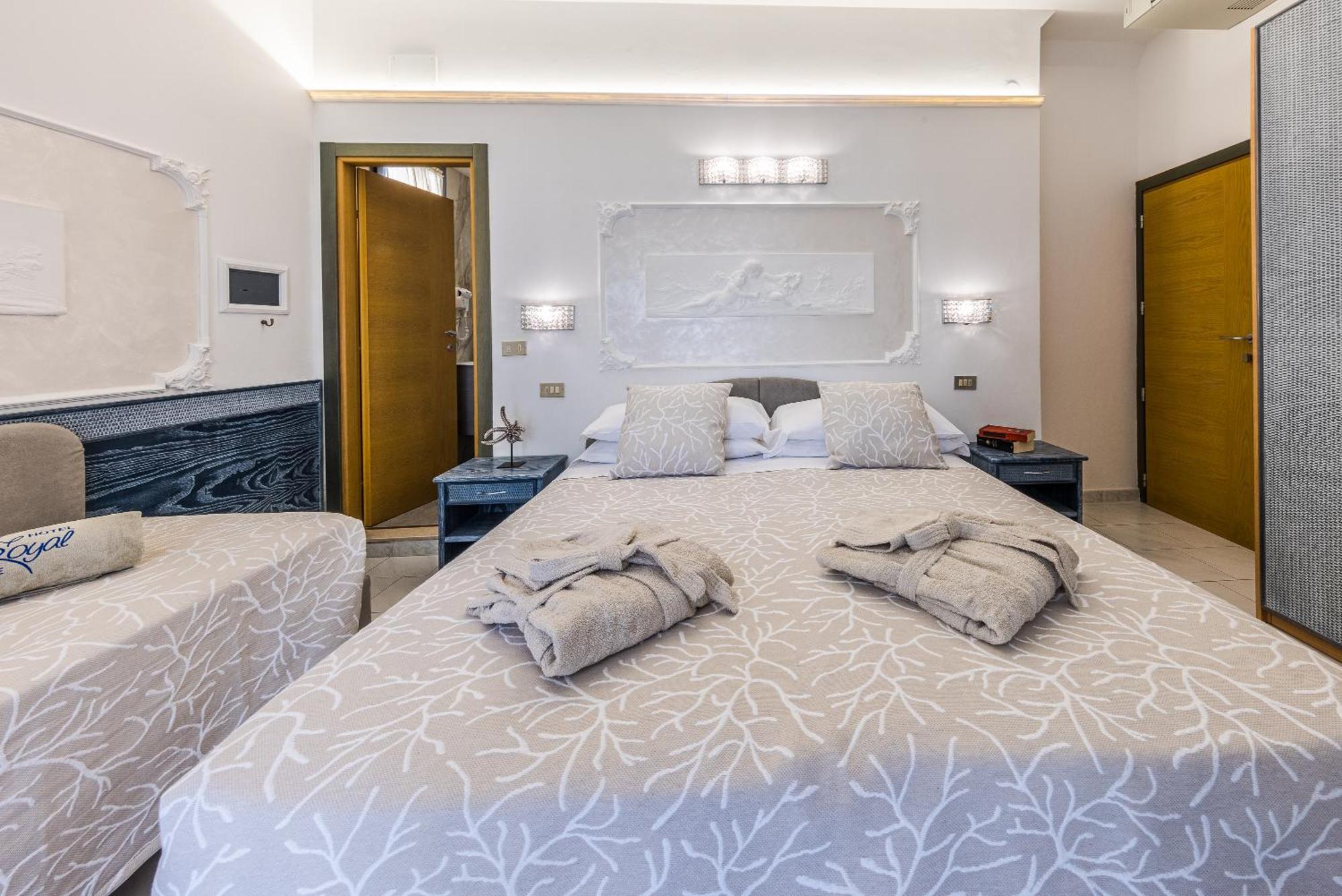 Royal Boutique Hotel Риччоне Екстер'єр фото