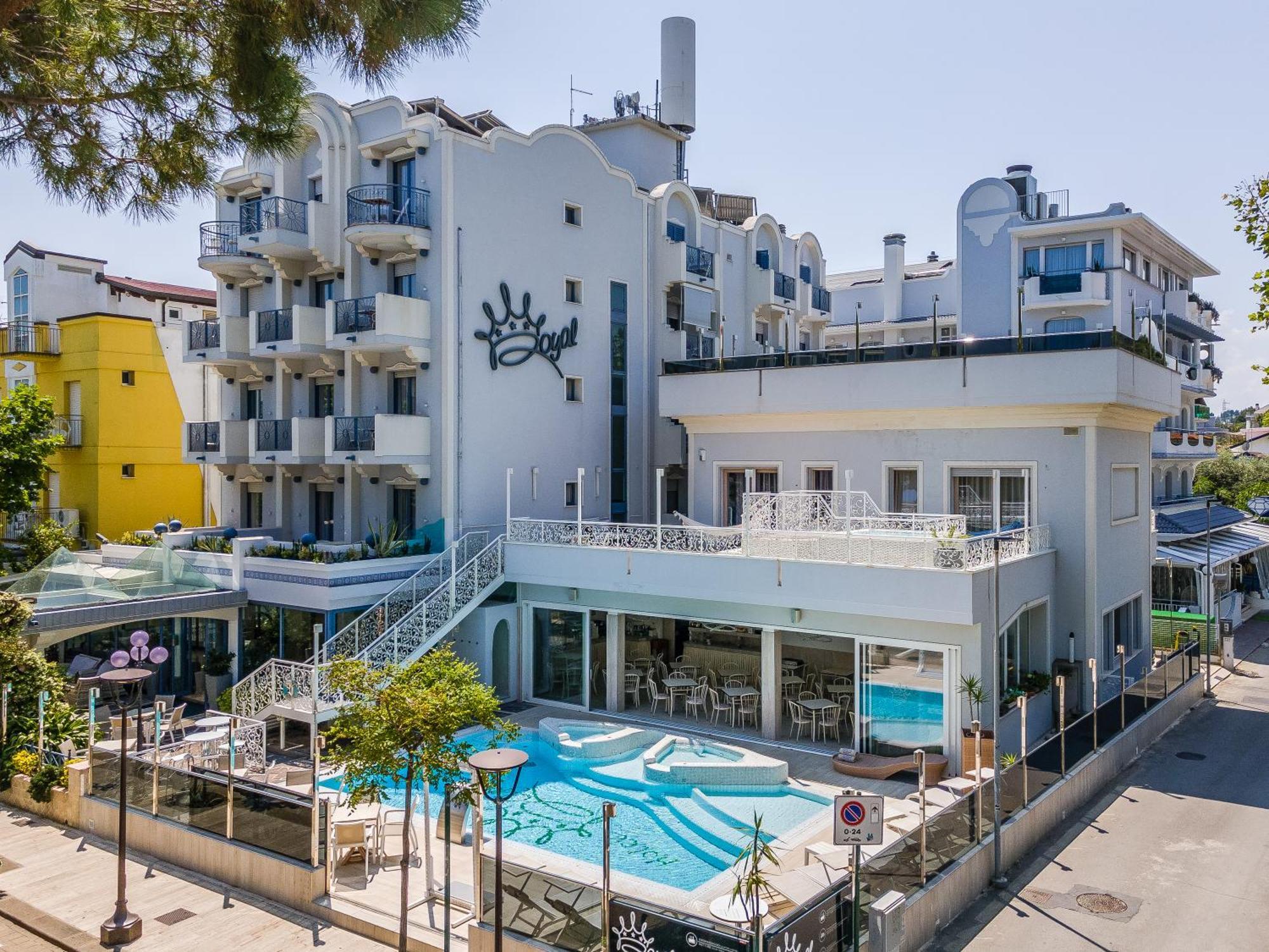 Royal Boutique Hotel Риччоне Екстер'єр фото