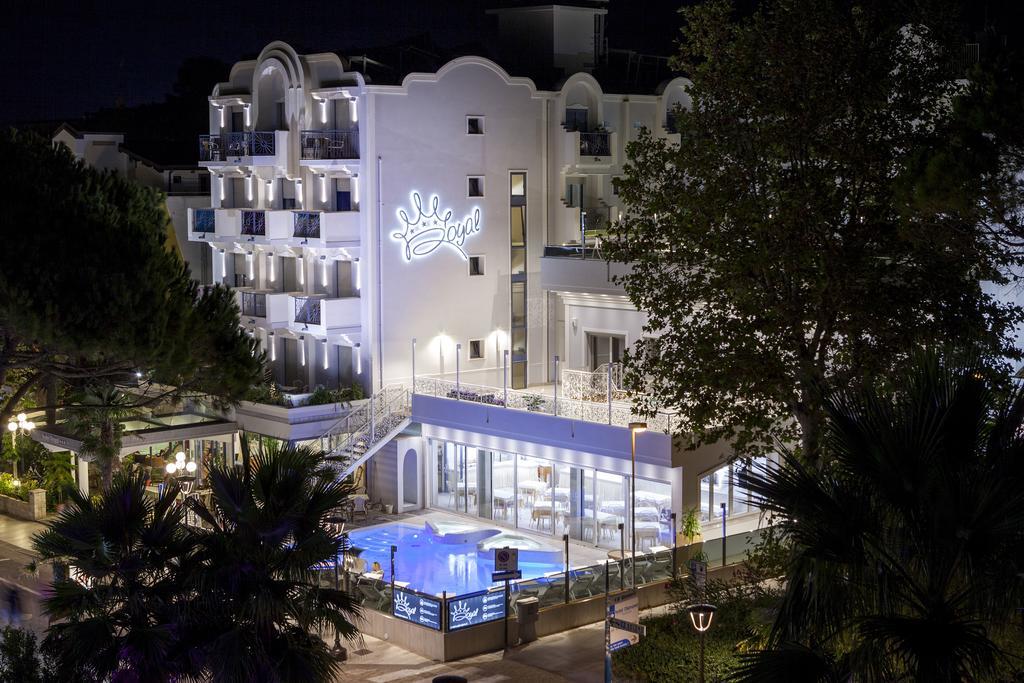 Royal Boutique Hotel Риччоне Екстер'єр фото