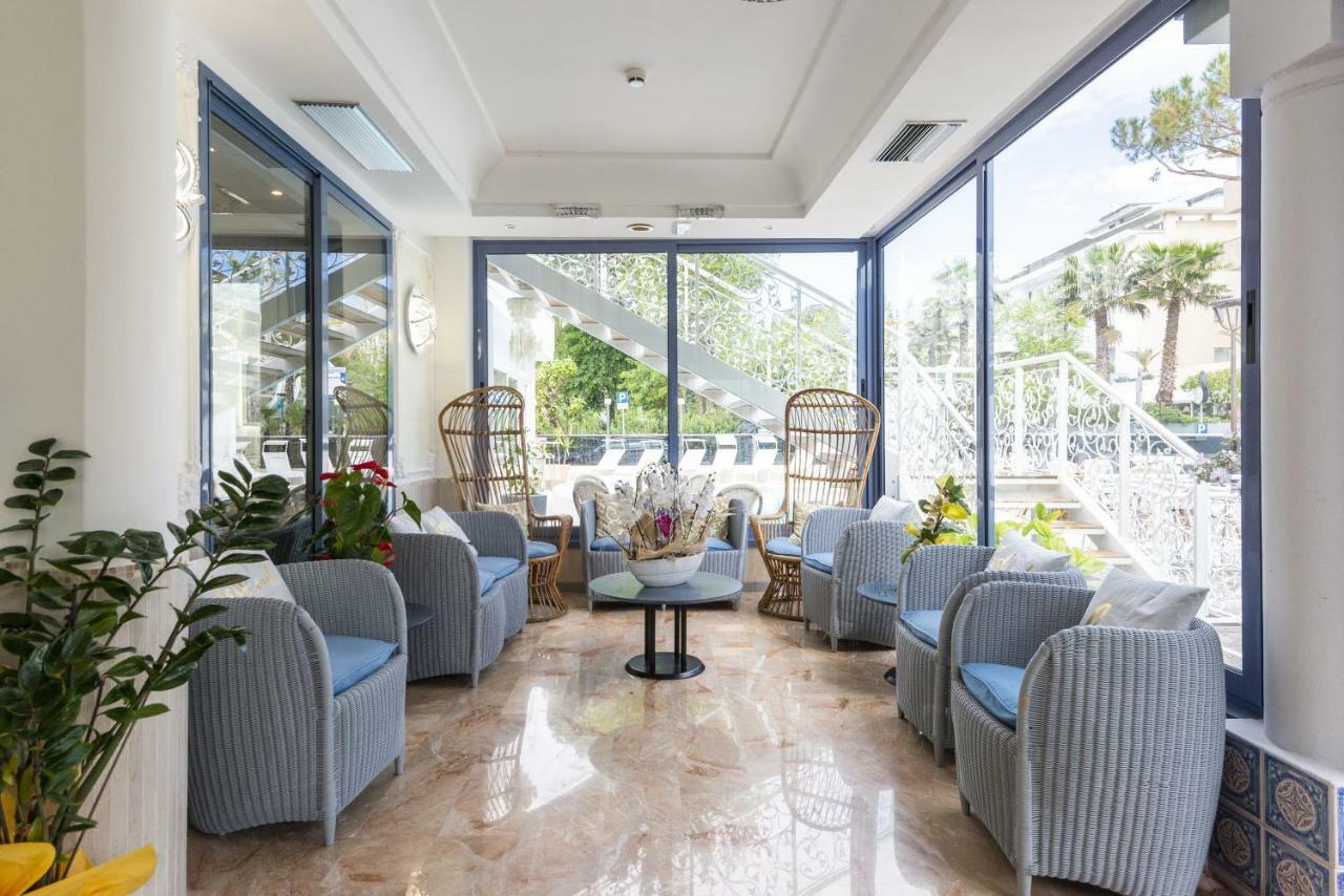 Royal Boutique Hotel Риччоне Екстер'єр фото
